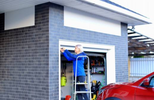 Den ultimative guide til at gøre garagedøren vejrbestandig: Beskyt dit hjem mod elementerne