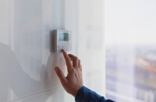 DIY Vedligeholdelse: Sådan holder du din vinduesklimaanlæg kørende problemfrit