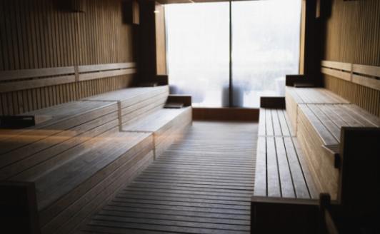 Oplev den ultimative afslapning med saunaens sundhedsmæssige fordele
