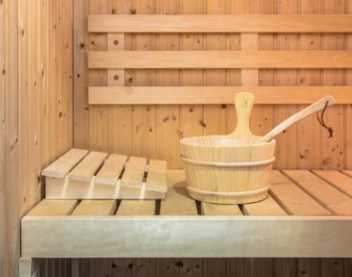 Væsentlige sauna tilbehør til en luksuriøs hjemme-spa oplevelse